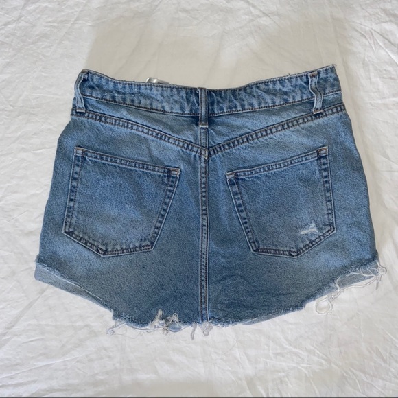 H&M Jean Shorts - Picture 2 of 2